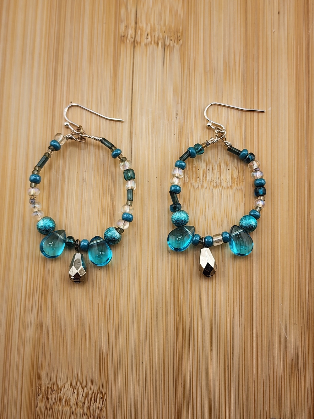 Source Unknown Teal Hoop Earrings with Silver Drops